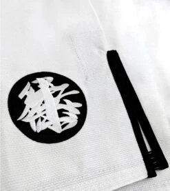 Combat Corner BJJ Life CompLite White BJJ GI 26 Combat Corner BJJ Life CompLite White BJJ GI -Martial Arts Equipment BJJ LIFE CompLite WHITE GI TRIM AND SKIRT PATCH DETAIL 600x674 1